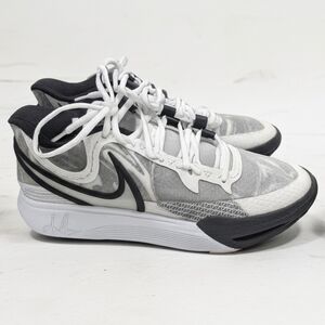 Brand New w/o Box! Never Worn! Nike Kyrie 8 Sneakers Size 9.5